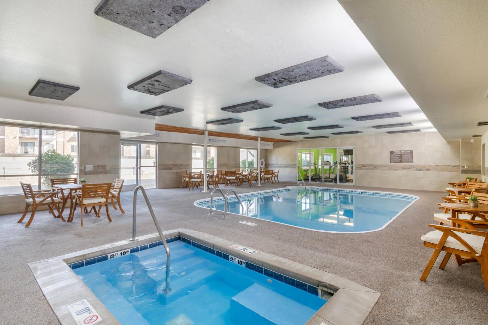 Everspring Suites Бисмарк Екстериор снимка