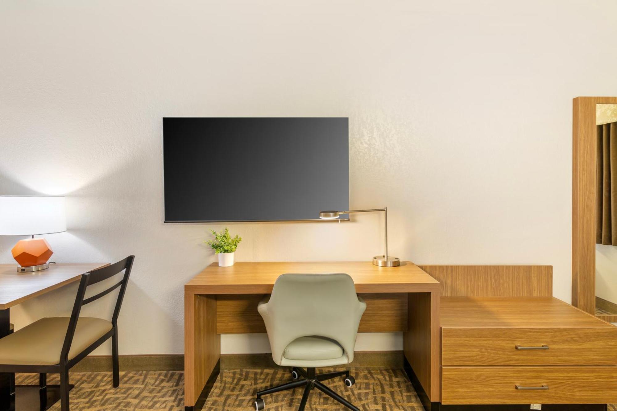 Everspring Suites Бисмарк Екстериор снимка
