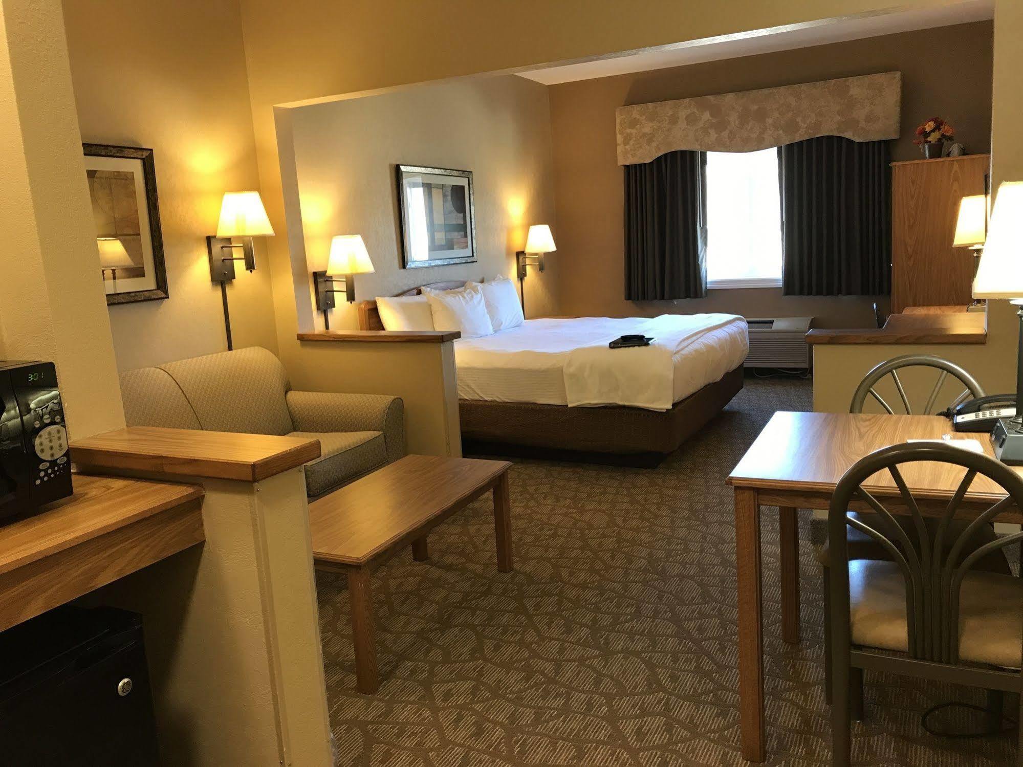 Everspring Suites Бисмарк Екстериор снимка