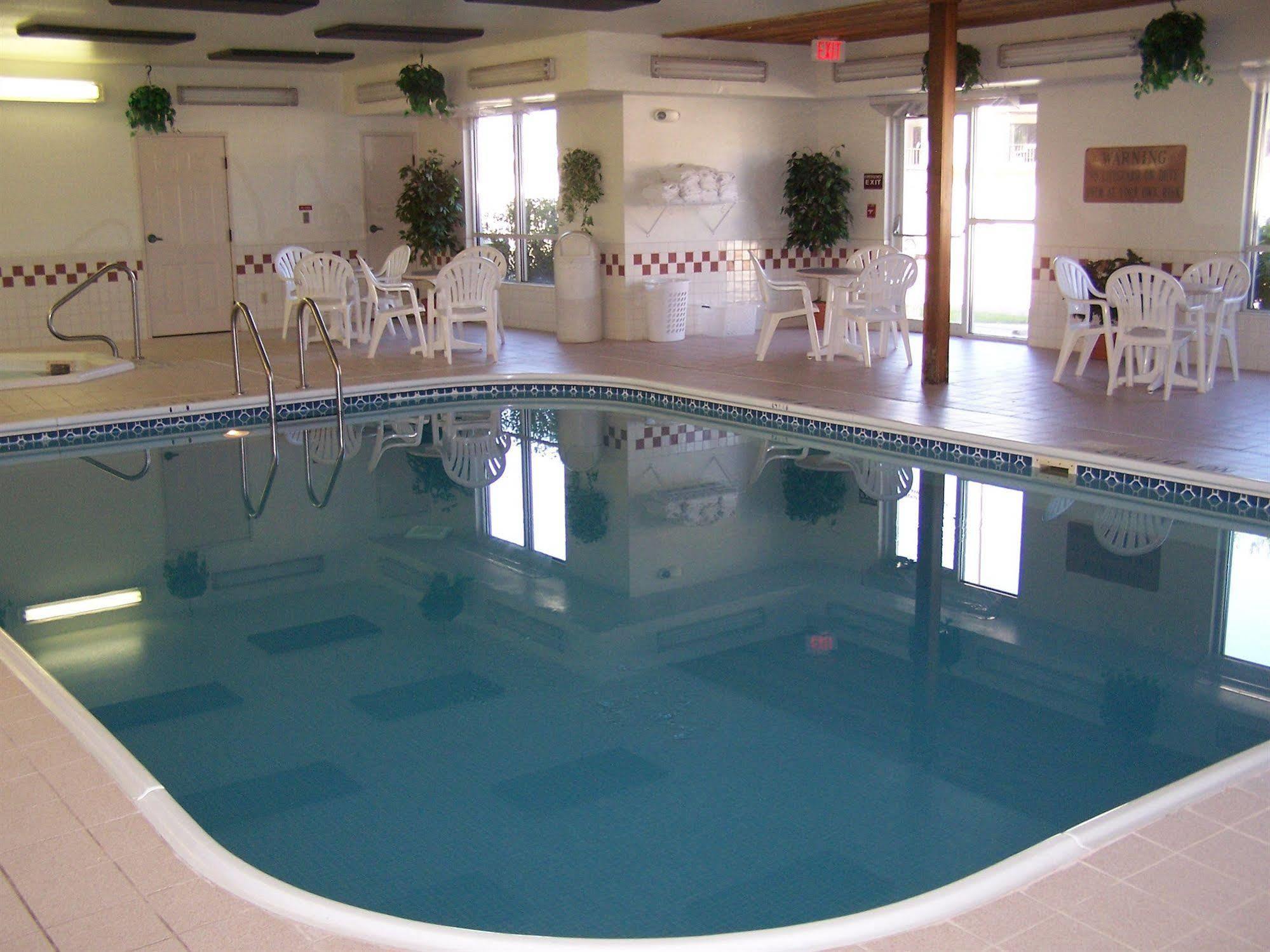 Everspring Suites Бисмарк Екстериор снимка